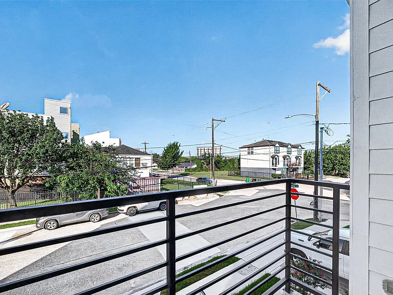 2105 Holman St — Photo 20