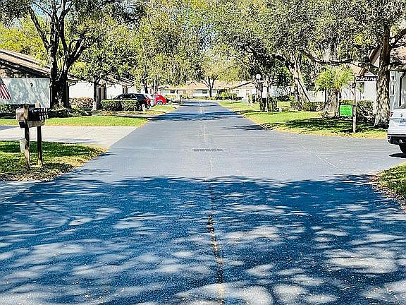 2nd image of 281 Oak Hill Dr #13