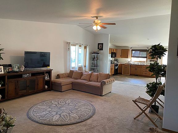 Spacious Family Room 