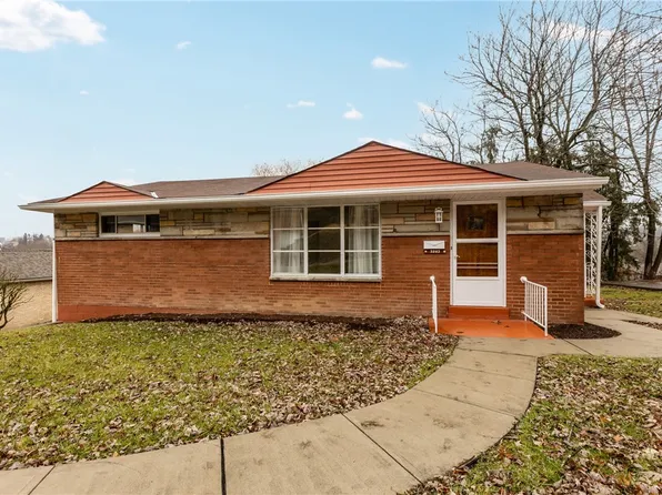3203 Mayflower Dr, Pittsburgh, PA 15227