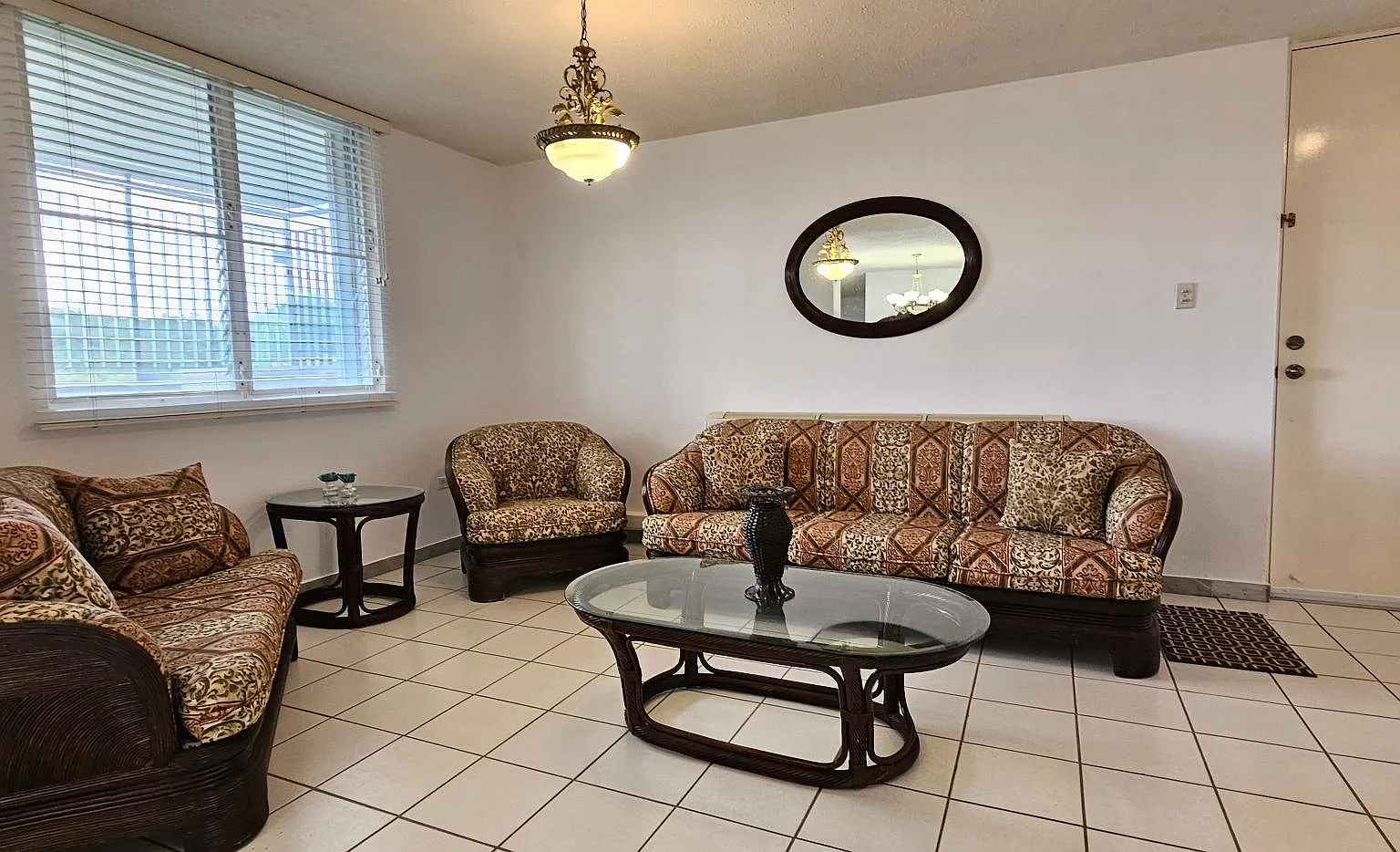 Aventura, Encantada (Condominio) — Photo 3