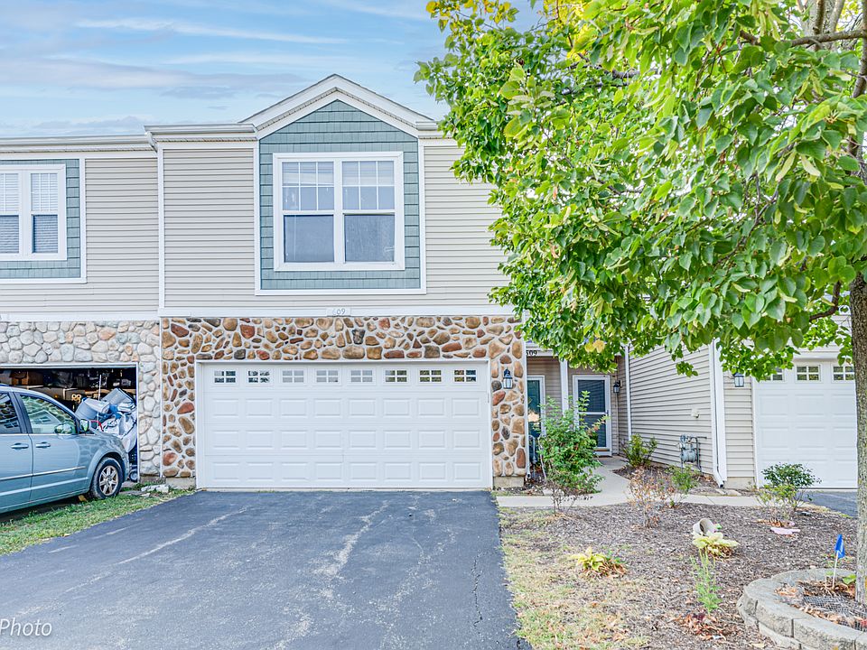 1st image of 609 Blackstone Ct