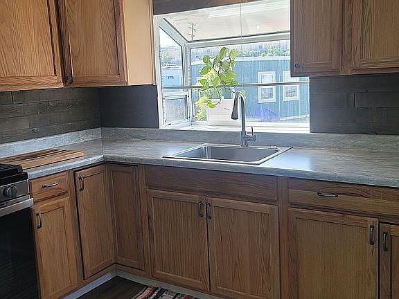 3rd image of 747 Lewelling Blvd #39