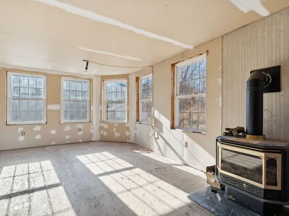 454 N Parish Road, Turner, ME 04282