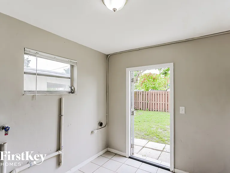 7231 McArthur Pkwy — Photo 14