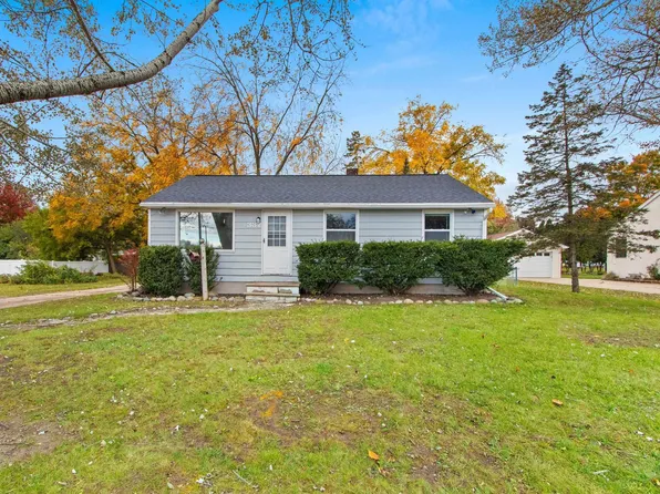 332 E Saint Joseph St, Green Bay, WI 54301