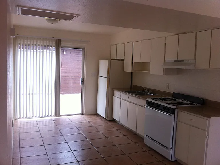 621 N 30th Pl #1 — Photo 18