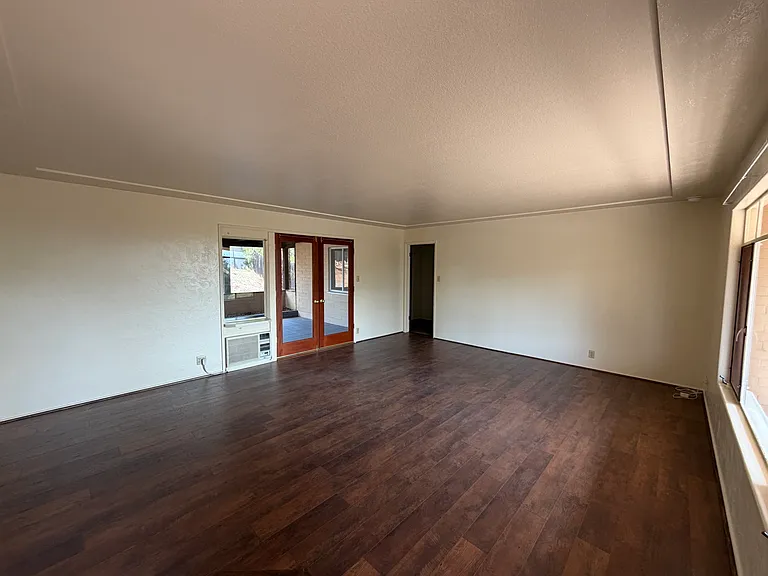 Eucalyptus Hills Dr — Photo 7