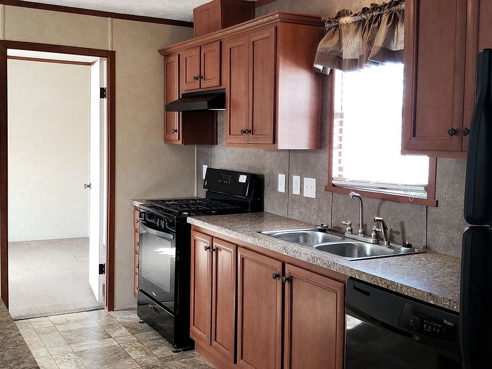 1st image of 516 Courtland Ln #16