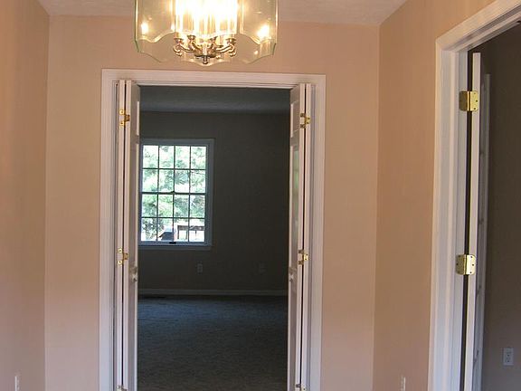 3rd image of 19102 Amelia Dr