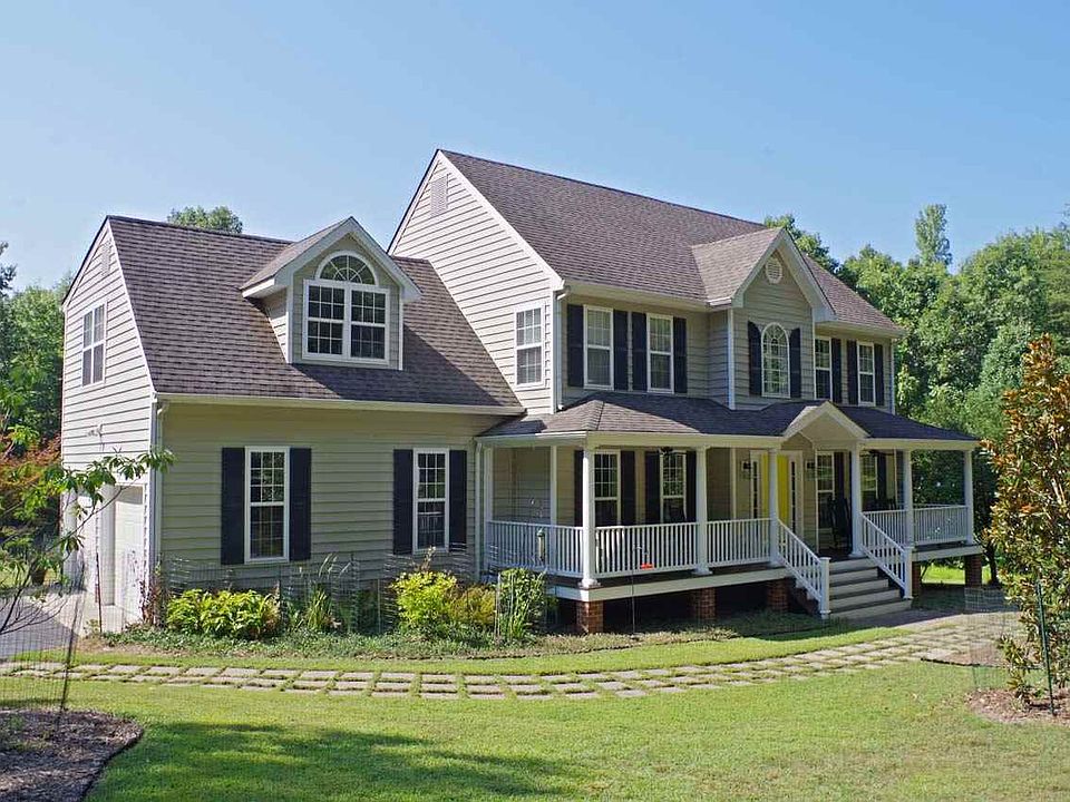 1st image of 615 Cross Creek Way