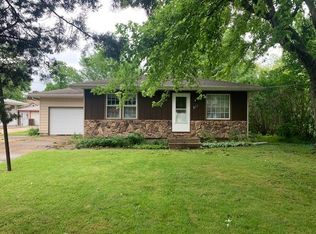 212 S Ridge St, Creston, IL 60113