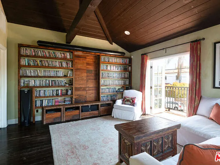 819 Woodlawn Ave — Photo 33