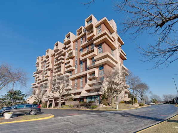 465 W Dominion Dr Unit 1104, Wood Dale, IL 60191