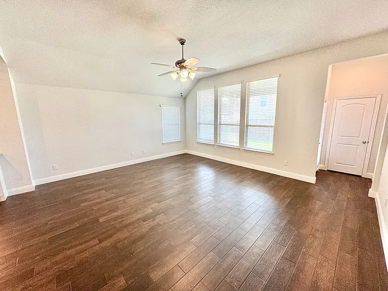 429 Cooper St — Photo 17