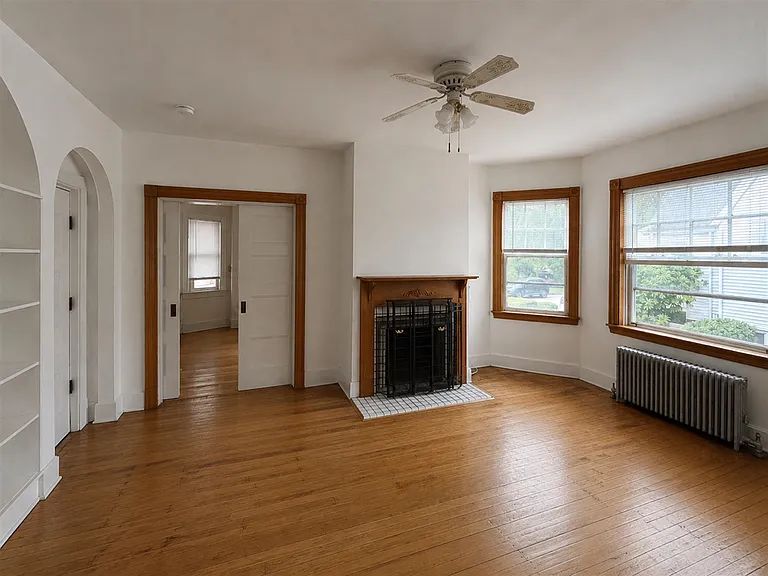 35 College Ave #1 — Photo 2