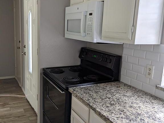 3rd image of 5518 Blue Spruce Dr
