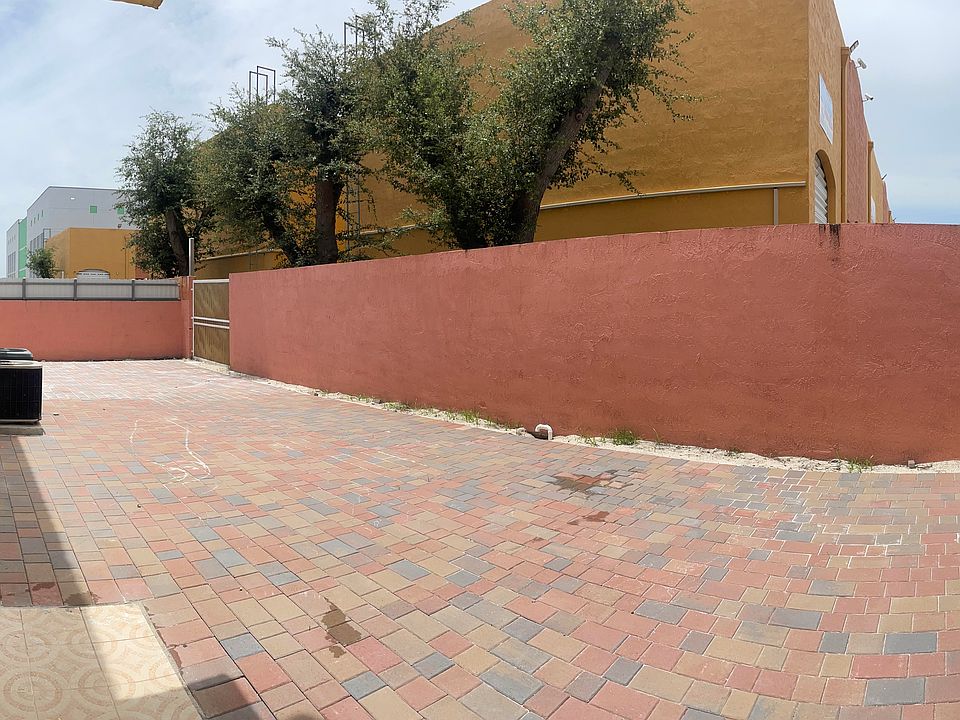 1st image of 2953 W 80th St