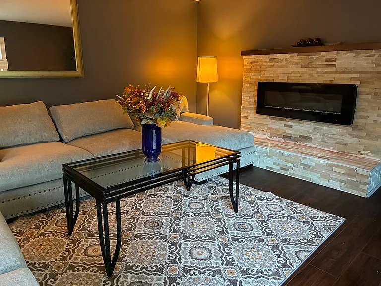 4 Cranberry Ln — Photo 1