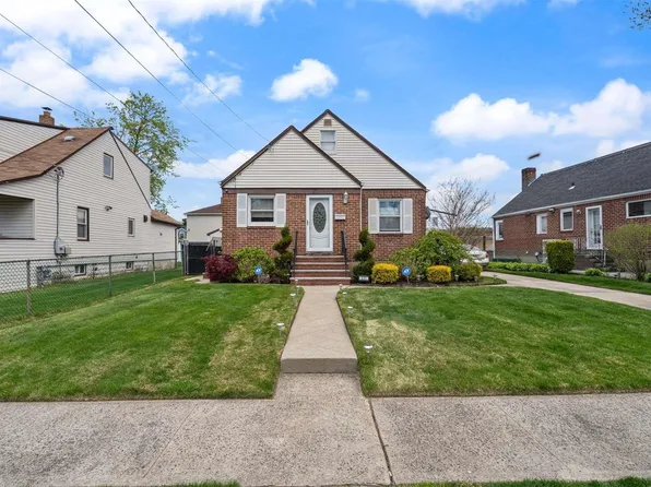 251 E Jamaica Avenue, Valley Stream, NY 11580