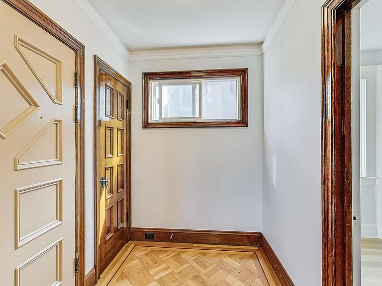 785 Mangels Ave — Photo 9