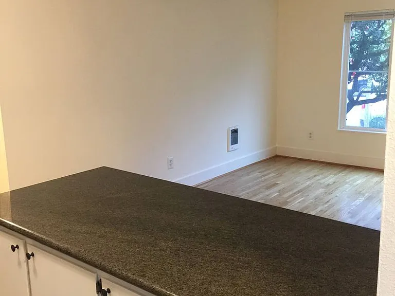 4050 SE Gladstone St #1 — Photo 12
