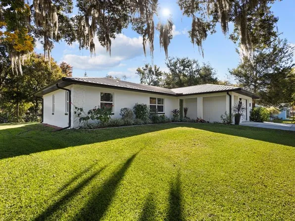 157 Palm St, Inglis, FL 34449
