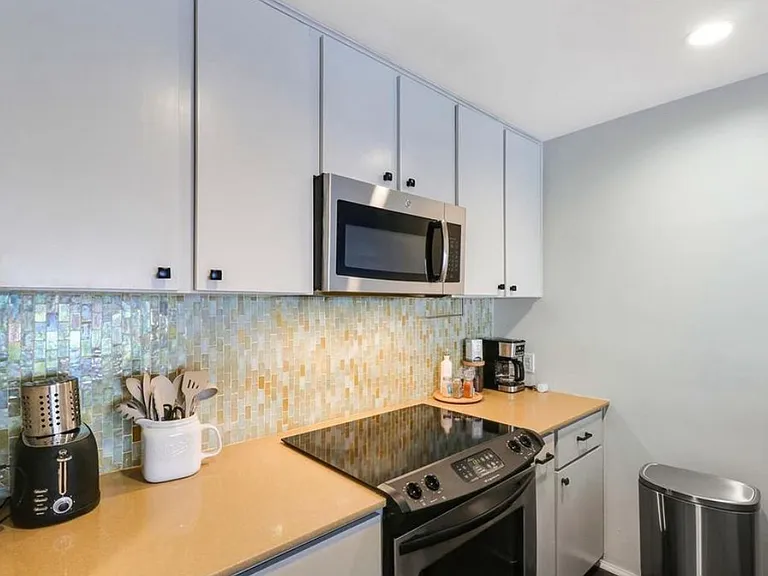1818 S Lakeshore Blvd #32 — Photo 5