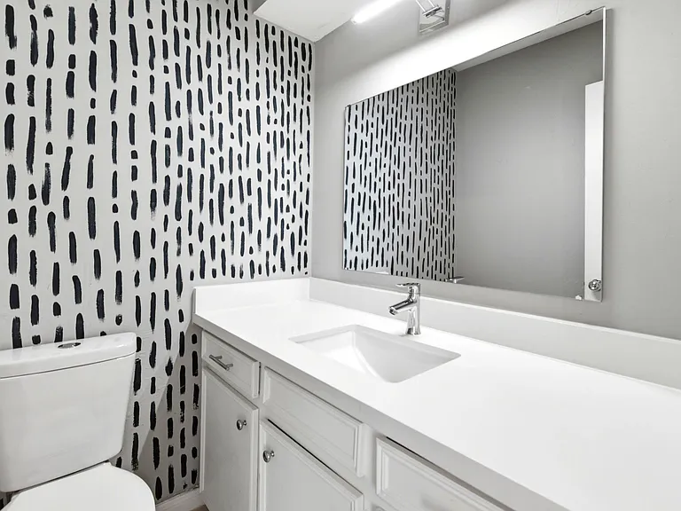 7902 Lichen Ln — Photo 23