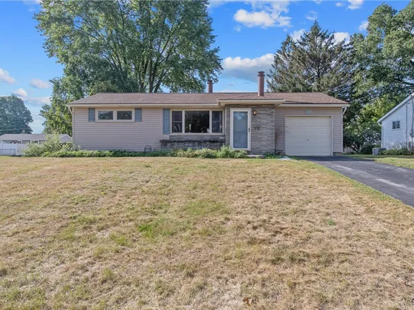 114 Baxton St, North Syracuse, NY 13212