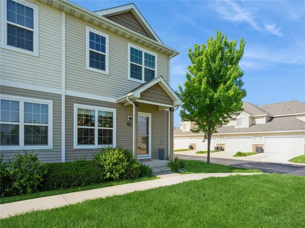 5899 Marble Cir, Johnston, IA 50131