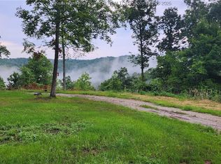 91 Hawk Ridge Rd, Fraziers Bottom, WV 25082