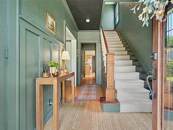 5th image of 6 W Raymond Ave