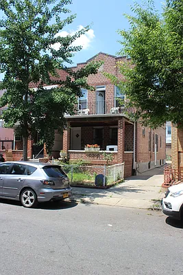 Rented by Compass | media 24