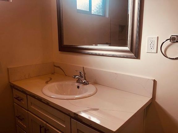 5th image of 325 Milford St APT 4
