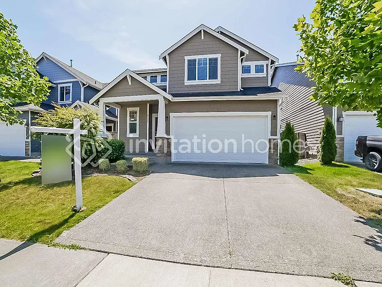 8114 164th St E — Photo 1