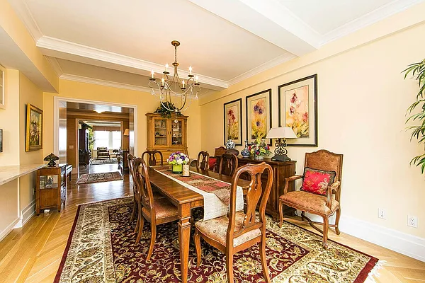 Sold by Remax Real Estate Professionals | media 16
