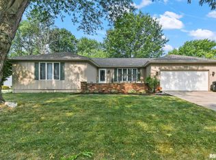 3205 Forsyth Dr, Springfield, IL 62704