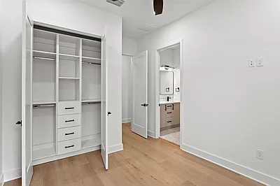 3202 W La Salle St — Photo 59