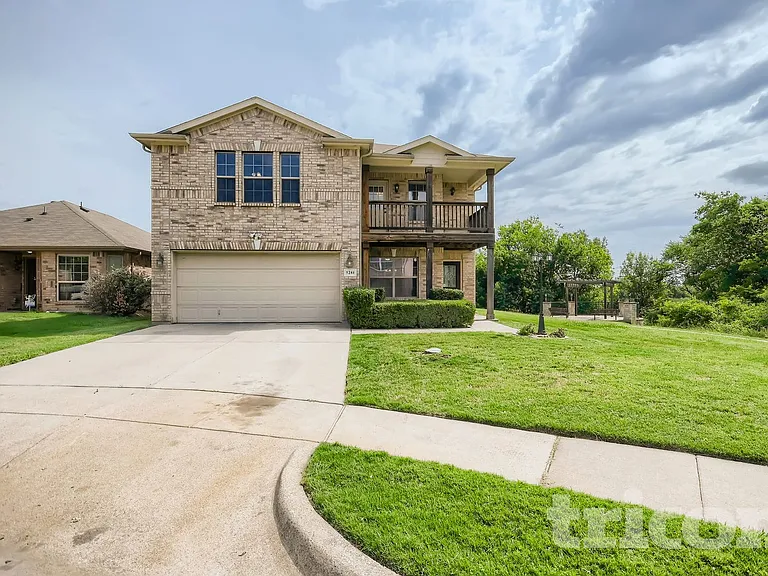 5281 Placid Dr — Photo 2
