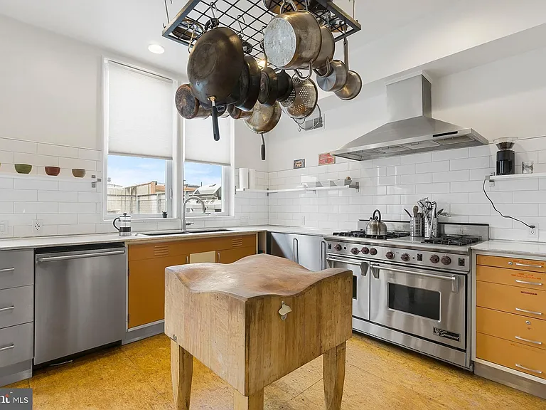 2020 E Fletcher St #1&2 — Photo 8