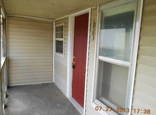 1955 W Division St #C, Springfield, MO 65802