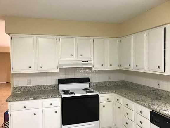 4th image of 2720 Cypress Dr