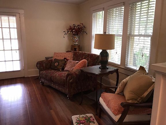 3rd image of 749 Antonette Ave