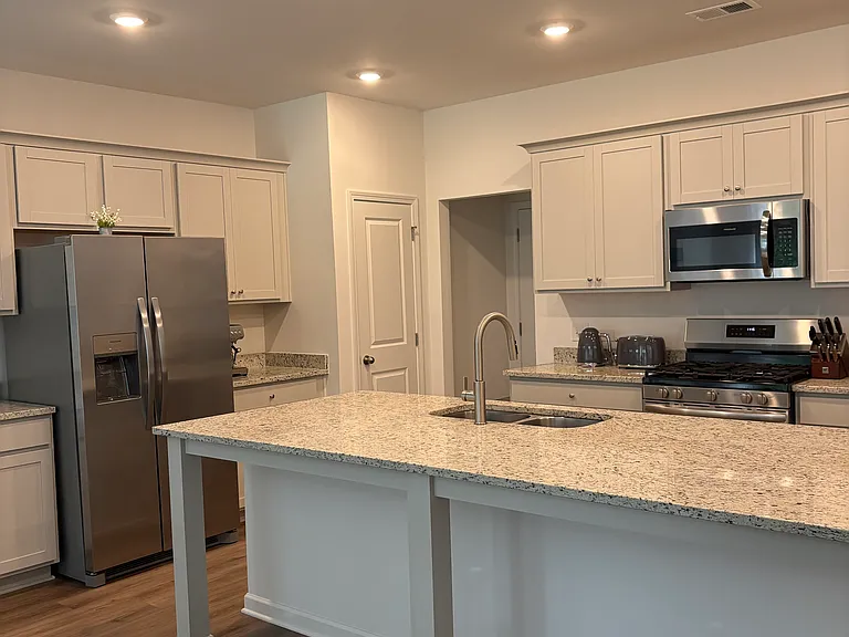 2833 Habibi Ct — Photo 2