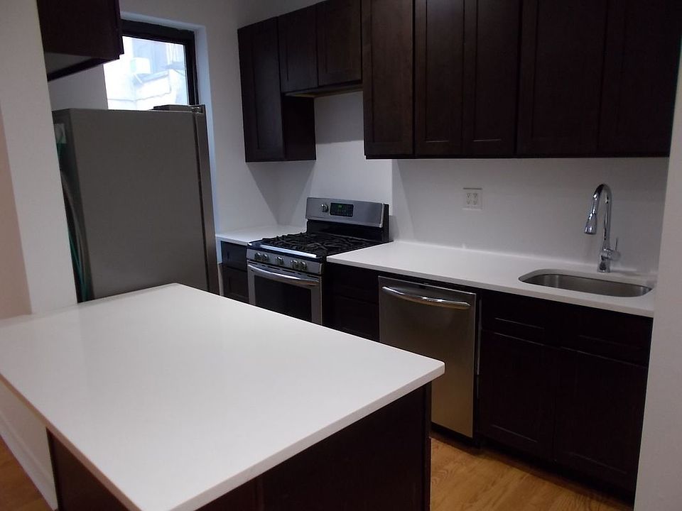 1st image of 446 Saint Johns Pl #17