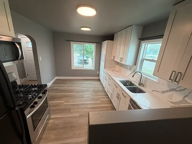 1122 E Denver St — Photo 5