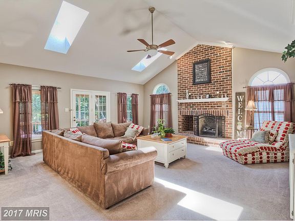 2nd image of 12 Barlow House Ct