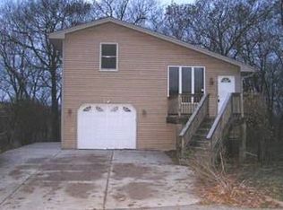 3225 Roxbury Ln, Mound, MN 55364