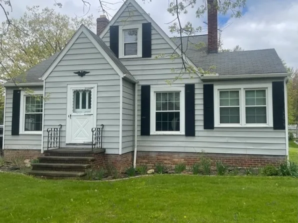 5011 E Pleasant Valley Rd, Independence, OH 44131